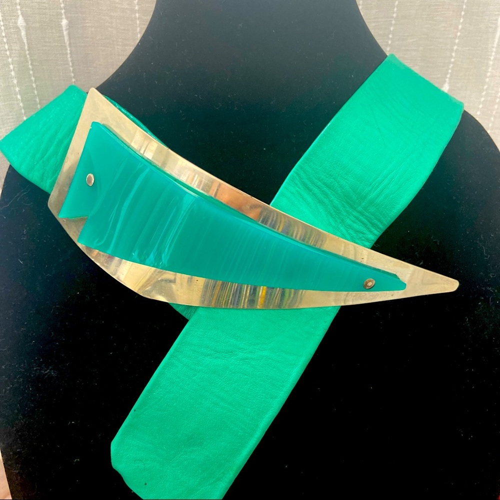 Vintage leather belt accentuated silver metal & matching green acrylic buckle!